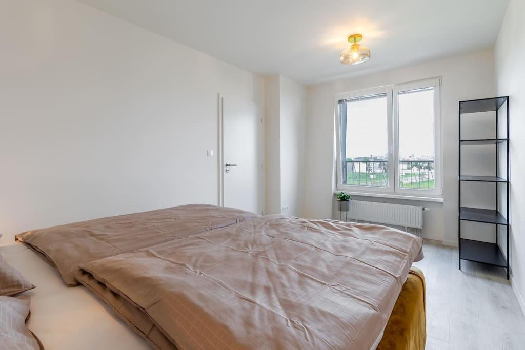 Cozy Apartment Near City Centrum And Bratislava Airport Exterior foto